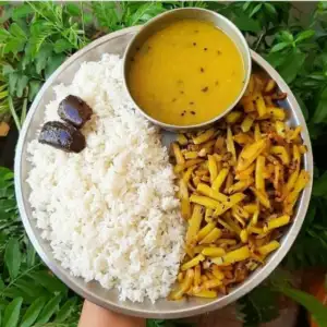 Dal Bhat Bhujiya